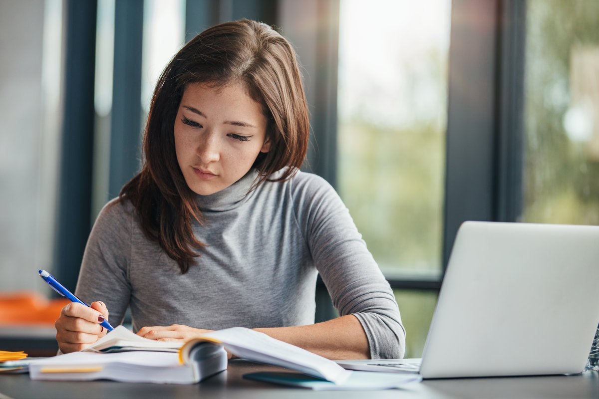 Writing Skill 1 Writing Skill | Communicative English